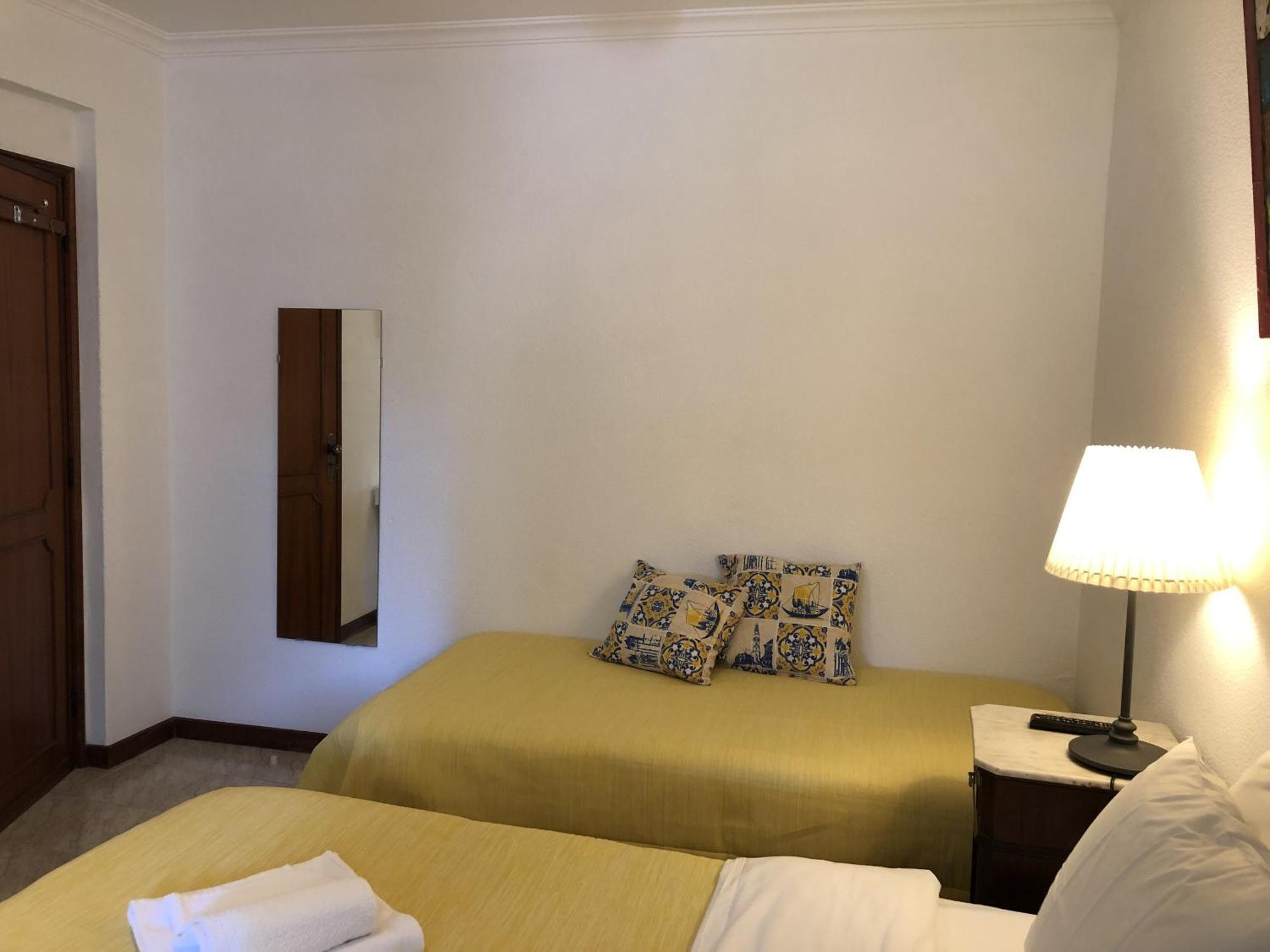 Bed and Breakfast Manelisa Cascaes Habitación foto